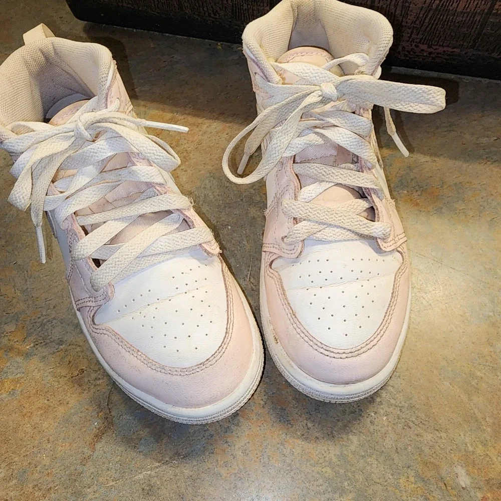 Girls Air Jordan 1 Mid Light Pink/ Purple Wash Size 13.5